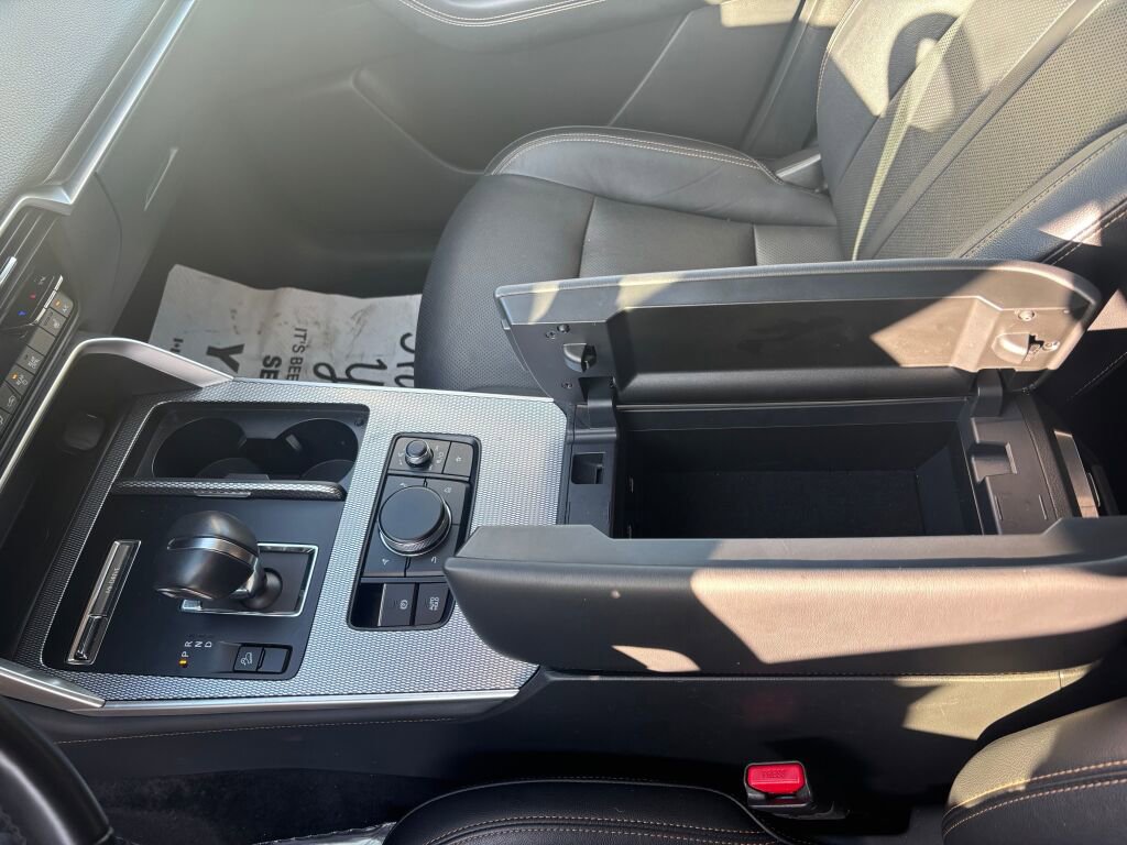 Used 2025 MAZDA CX-70 3.3 Turbo w/ Preferred Package image 16