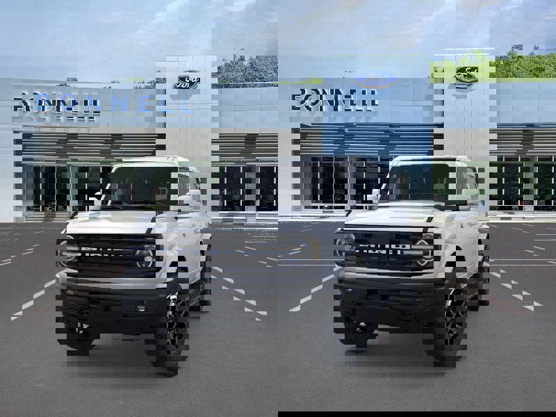 New 2025 Ford Bronco Outer Banks image 2