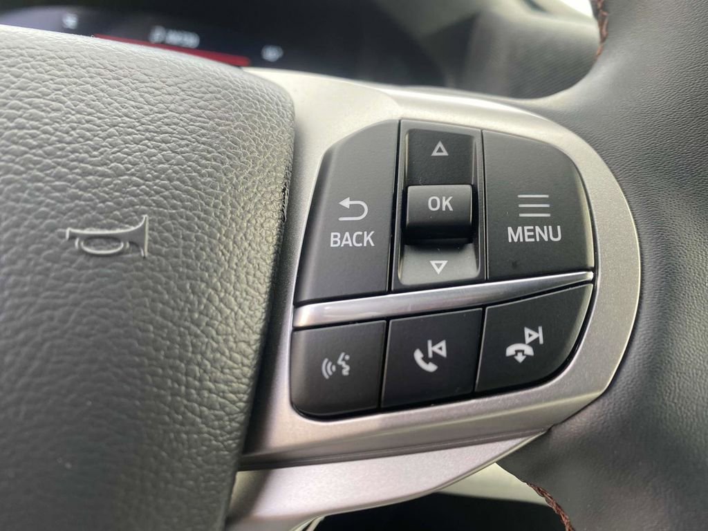 New 2025 Ford Explorer Active w/ Active Comfort Package image 29