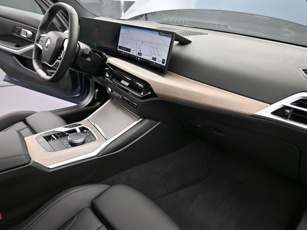 Used 2025 BMW 330i xDrive Sedan image 19