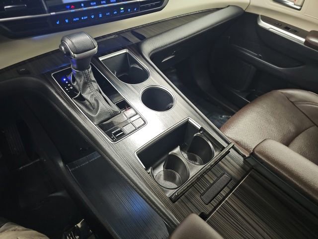 Used 2023 Toyota Sienna Platinum image 24