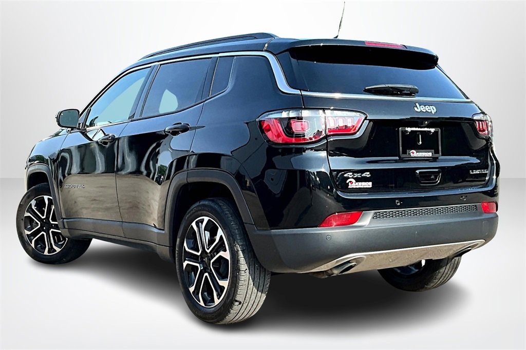 Used 2023 Jeep Compass Limited image 4
