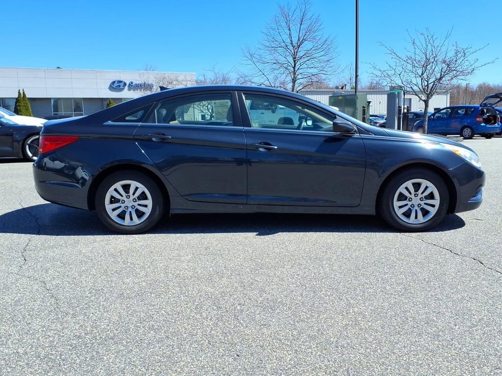 Used 2012 Hyundai Sonata GLS image 2