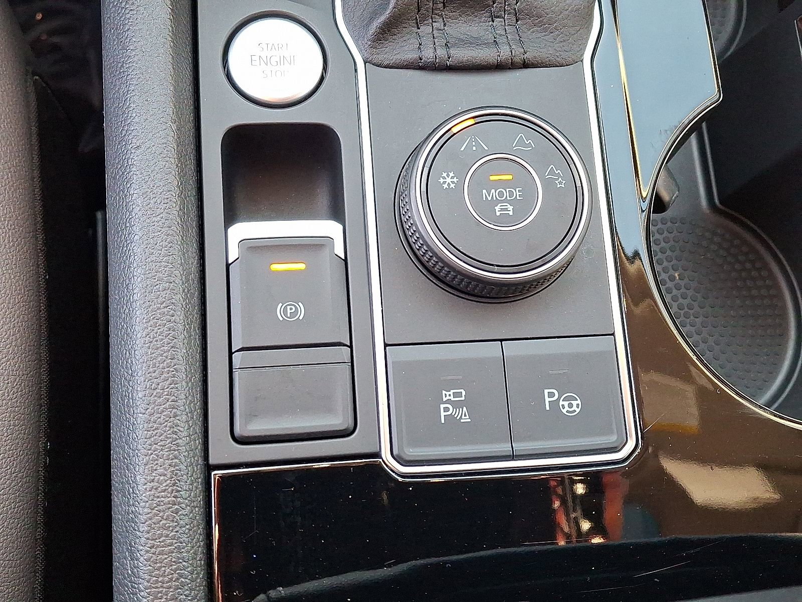 Used 2021 Volkswagen Atlas SEL Premium image 25