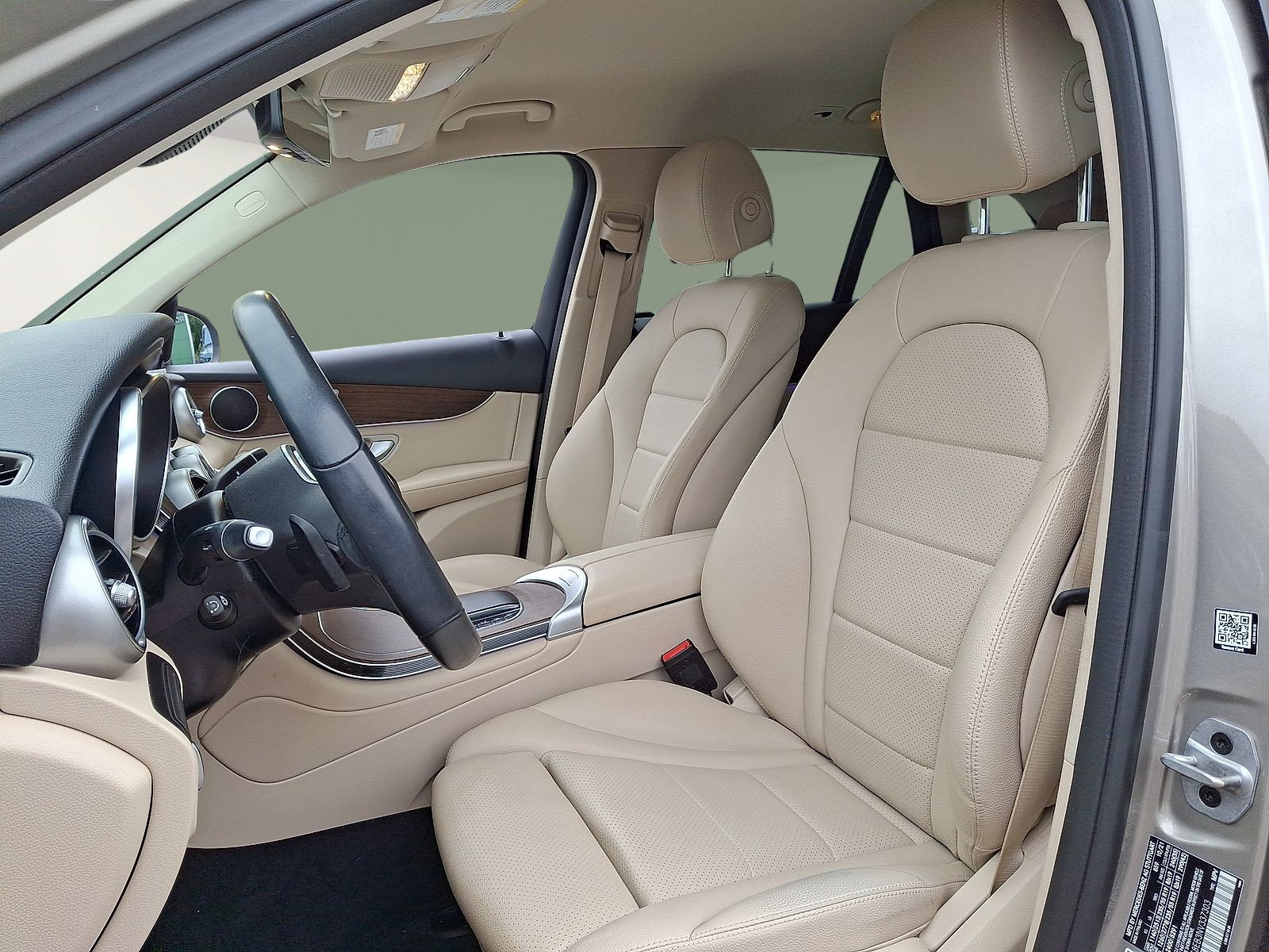 Used 2022 Mercedes-Benz GLC 300 4MATIC image 9