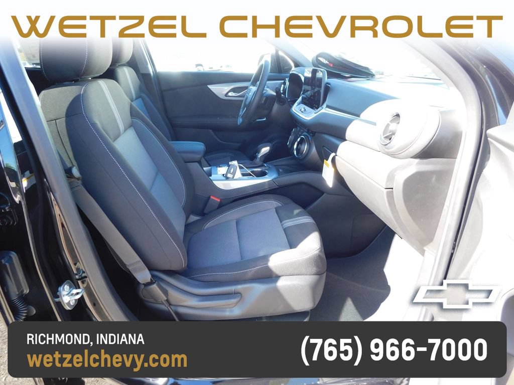 New 2026 Chevrolet Blazer LT w/ Convenience Package AWD/4WD image 17