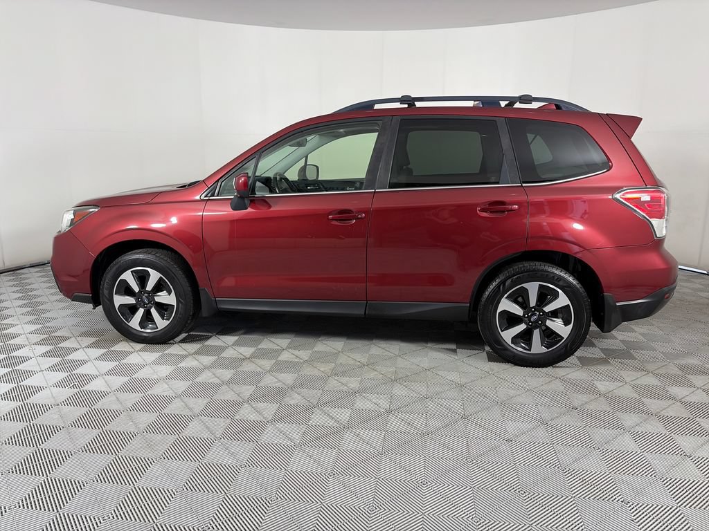 Used 2017 Subaru Forester 2.5i Limited AWD/4WD image 4