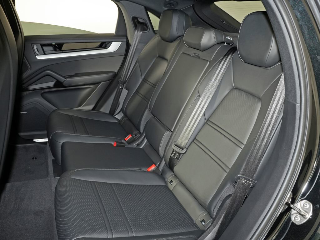 New 2026 Porsche Cayenne S AWD/4WD image 33