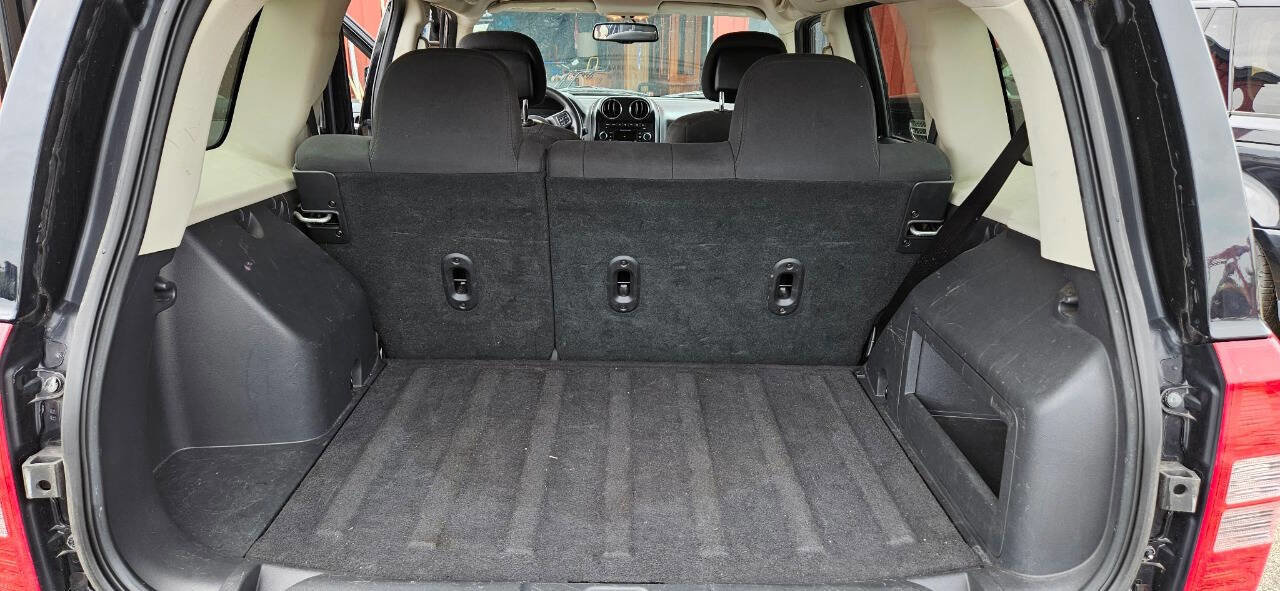 Used 2014 Jeep Patriot Sport w/ Power Value Group image 6