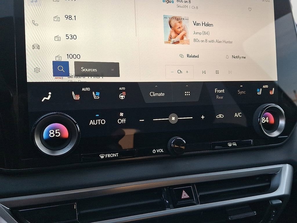 Used 2025 Lexus RX 350 Premium w/ Accessory Package (Z1) image 17