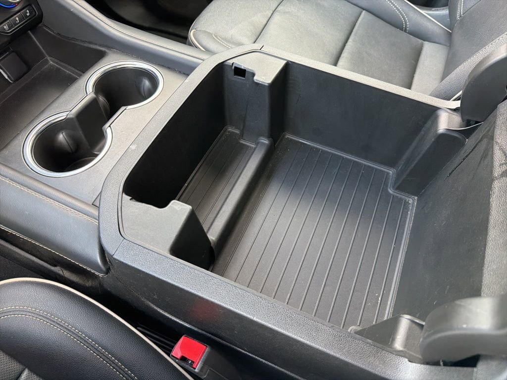 Used 2023 Chevrolet Suburban Premier AWD/4WD image 18