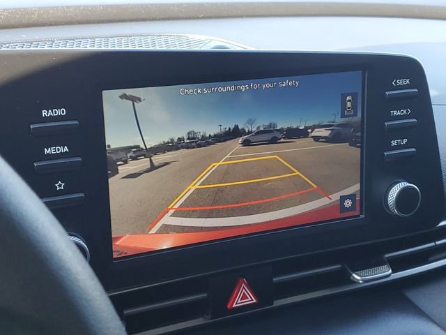 Used 2023 Hyundai Elantra SEL w/ Preferred Accessory Package image 18