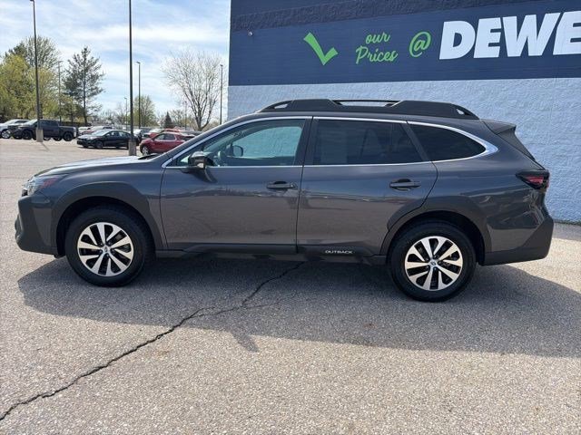 Used 2024 Subaru Outback Premium image 2