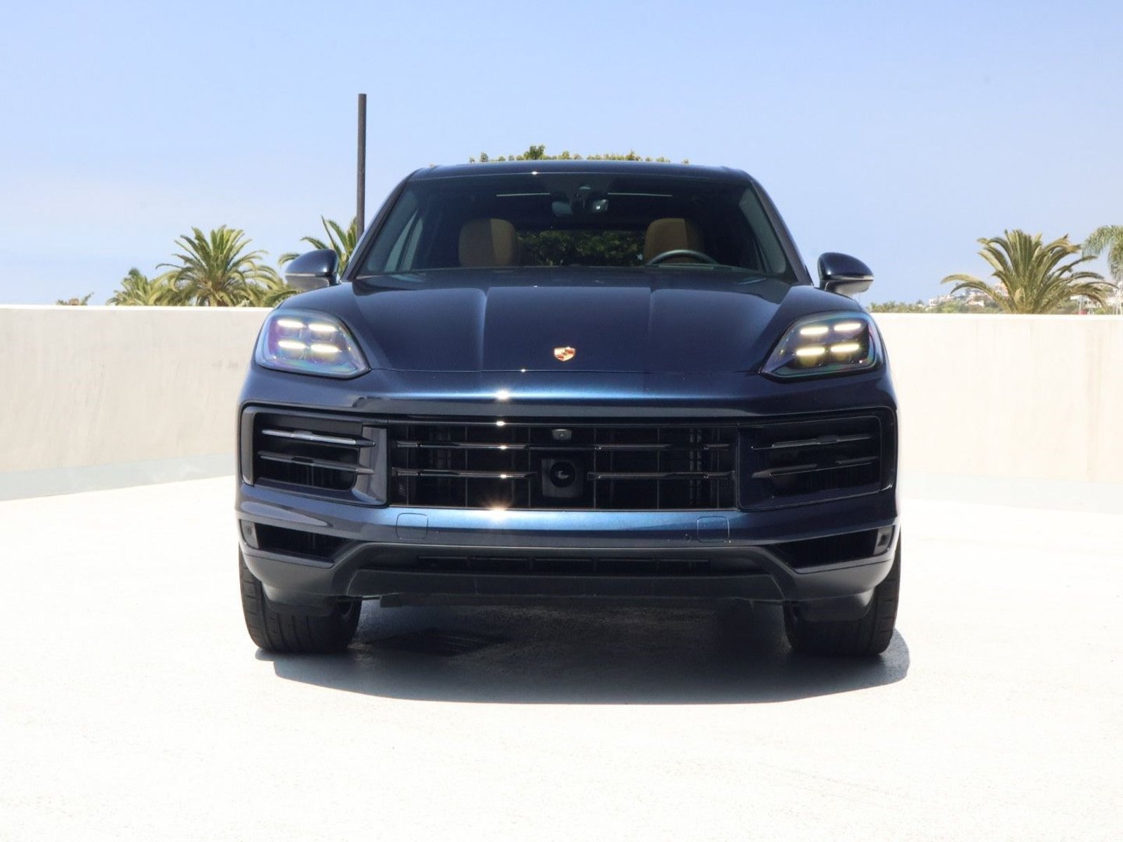 Certified 2026 Porsche Cayenne E-Hybrid w/ Premium Package Plus AWD/4WD image 6