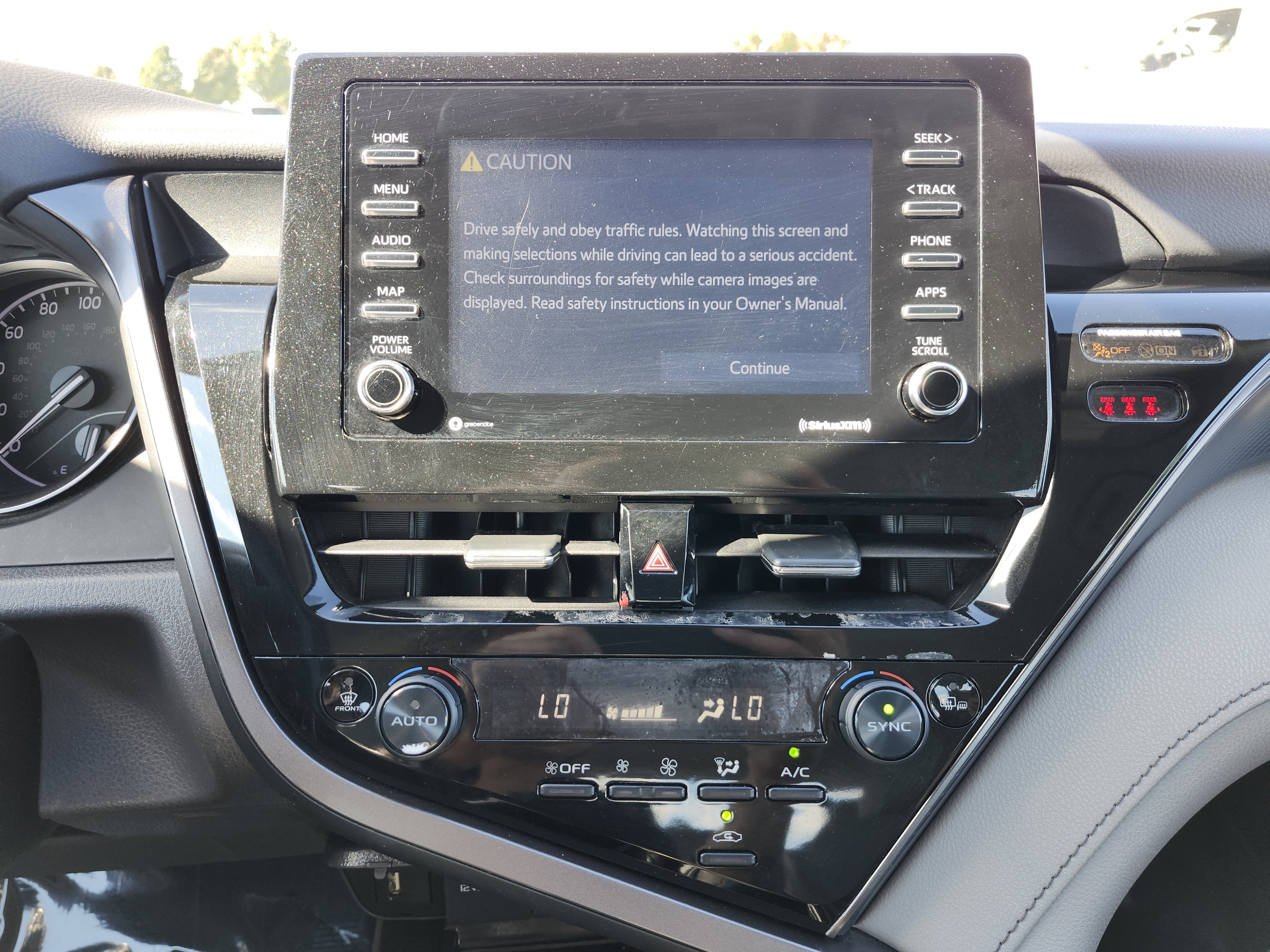 Used 2023 Toyota Camry SE image 22