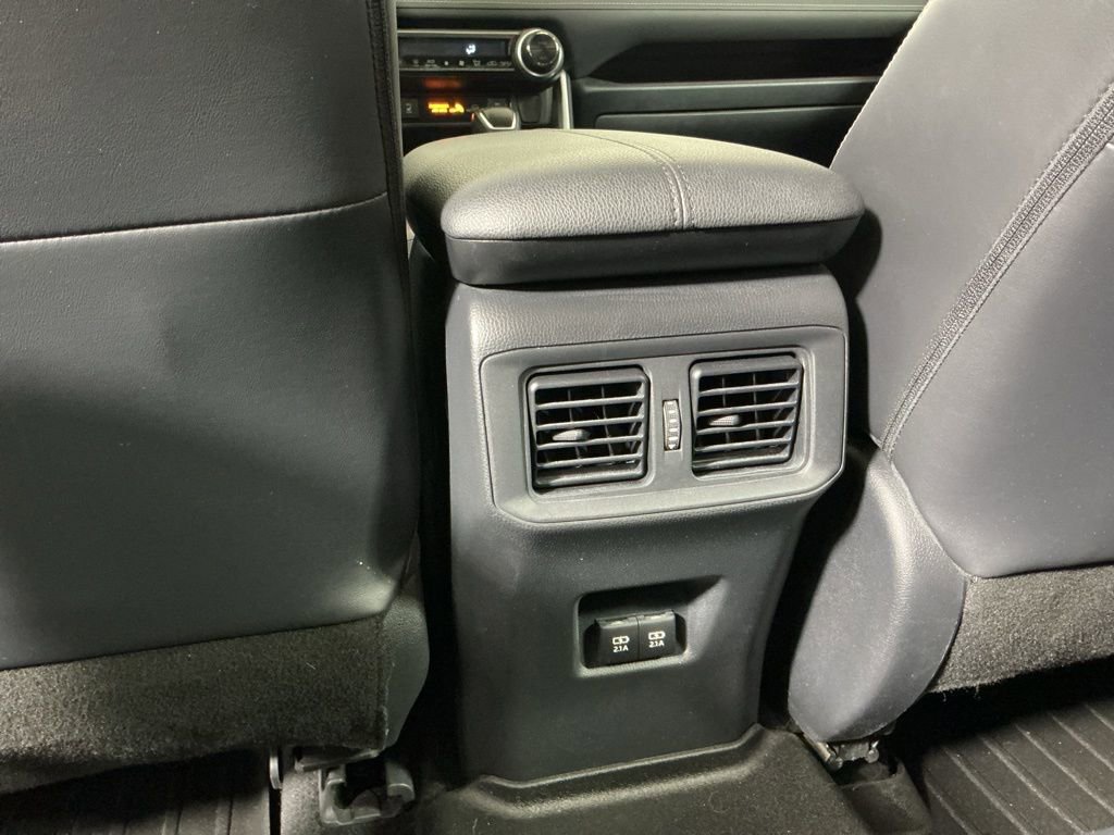 Used 2019 Toyota RAV4 Limited image 27