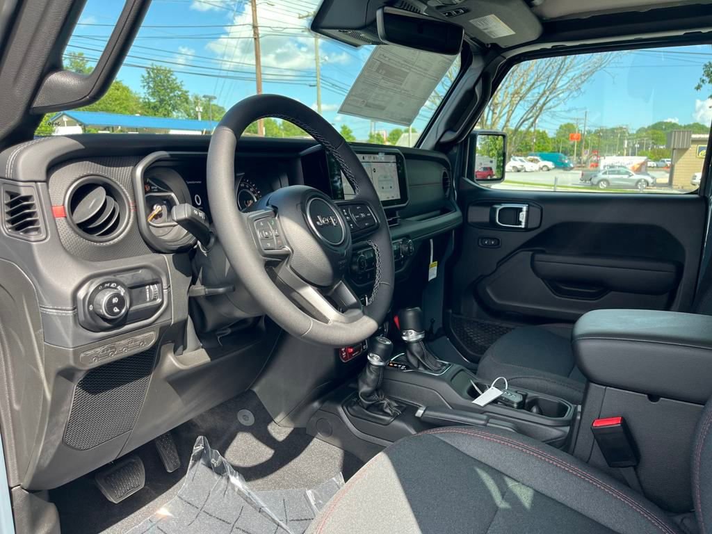 New 2025 Jeep Gladiator Rubicon w/ Convenience Group image 23