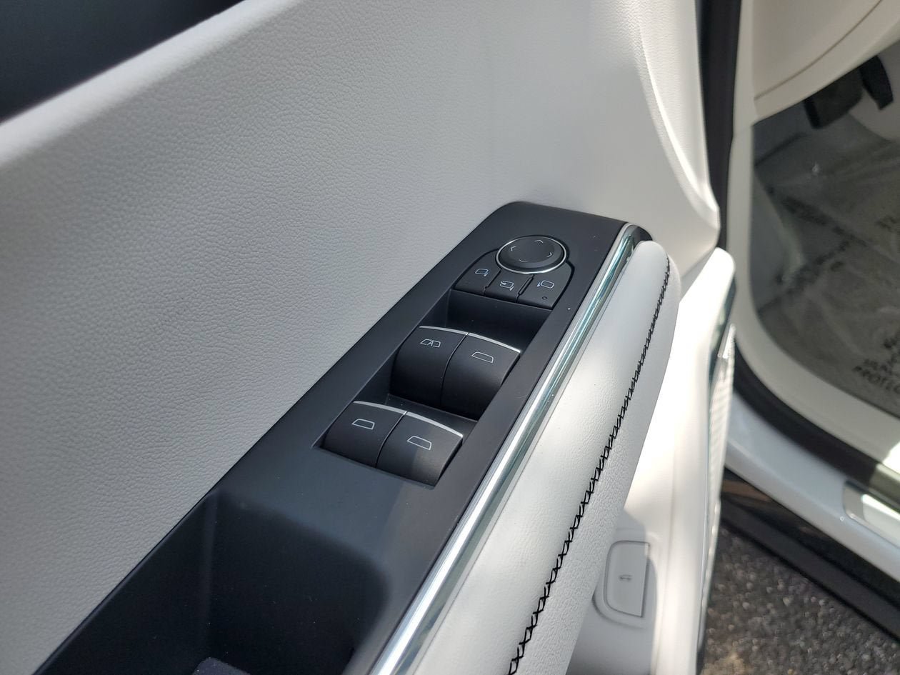 New 2026 GMC Acadia Denali w/ Super Cruise Package FWD image 18