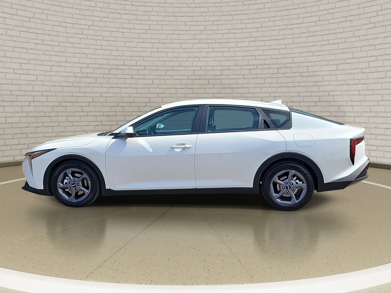 Used 2025 Kia K4 LXS FWD image 8
