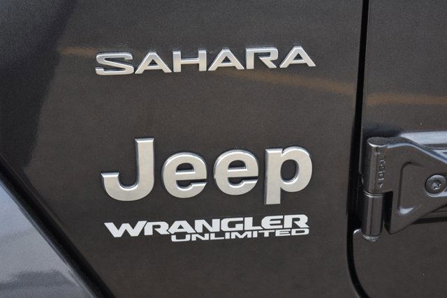 Used 2020 Jeep Wrangler Unlimited Sahara image 11
