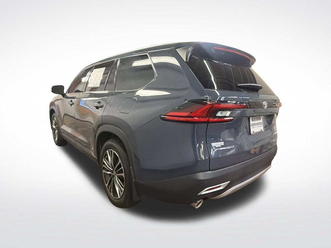 Used 2025 Toyota Grand Highlander AWD Hybrid image 3