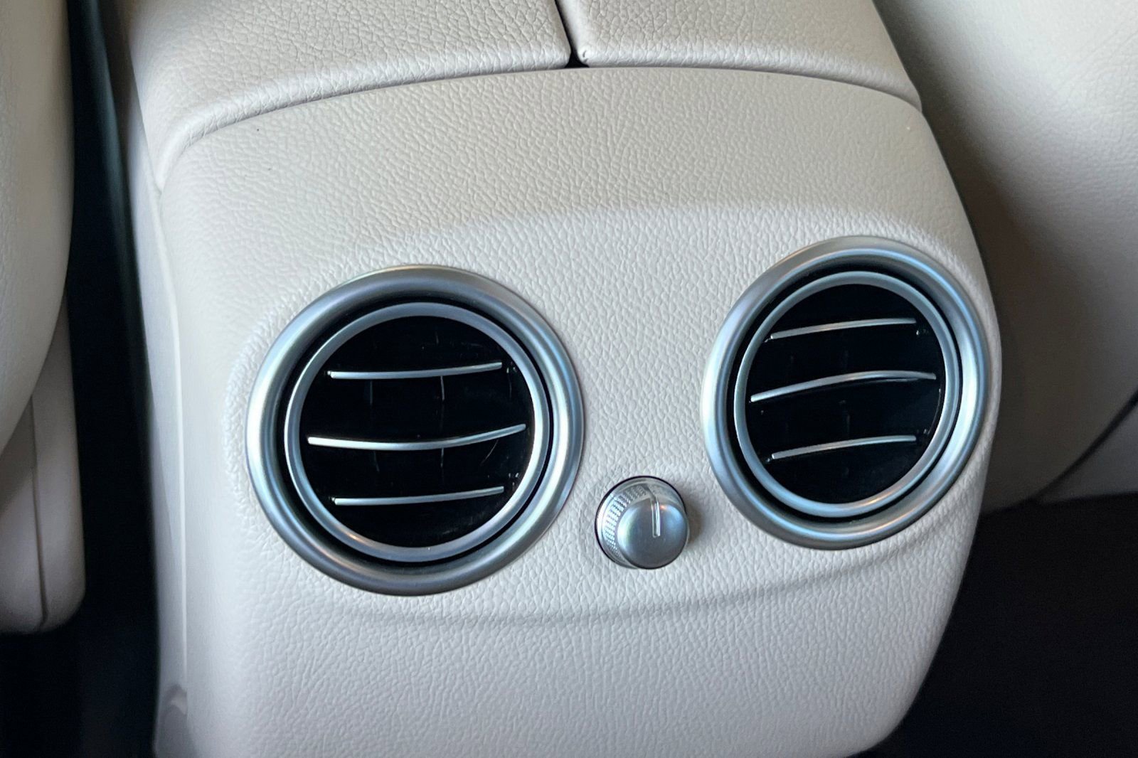 Used 2021 Mercedes-Benz GLC 300 4MATIC w/ Premium Package image 15