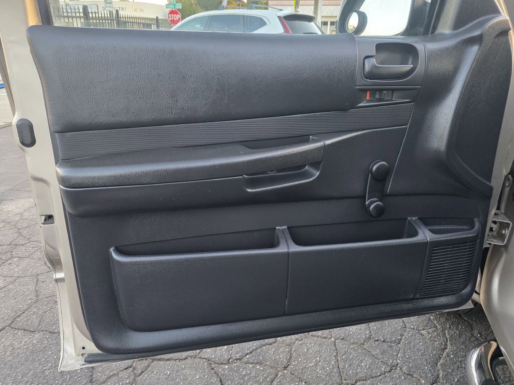 Used 2004 Dodge Dakota SXT w/ Tire & Handling Group image 14