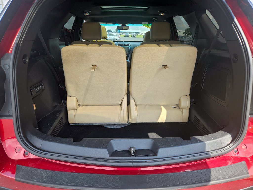 Used 2017 Ford Explorer Limited w/ Equipment Group 301A AWD/4WD image 23