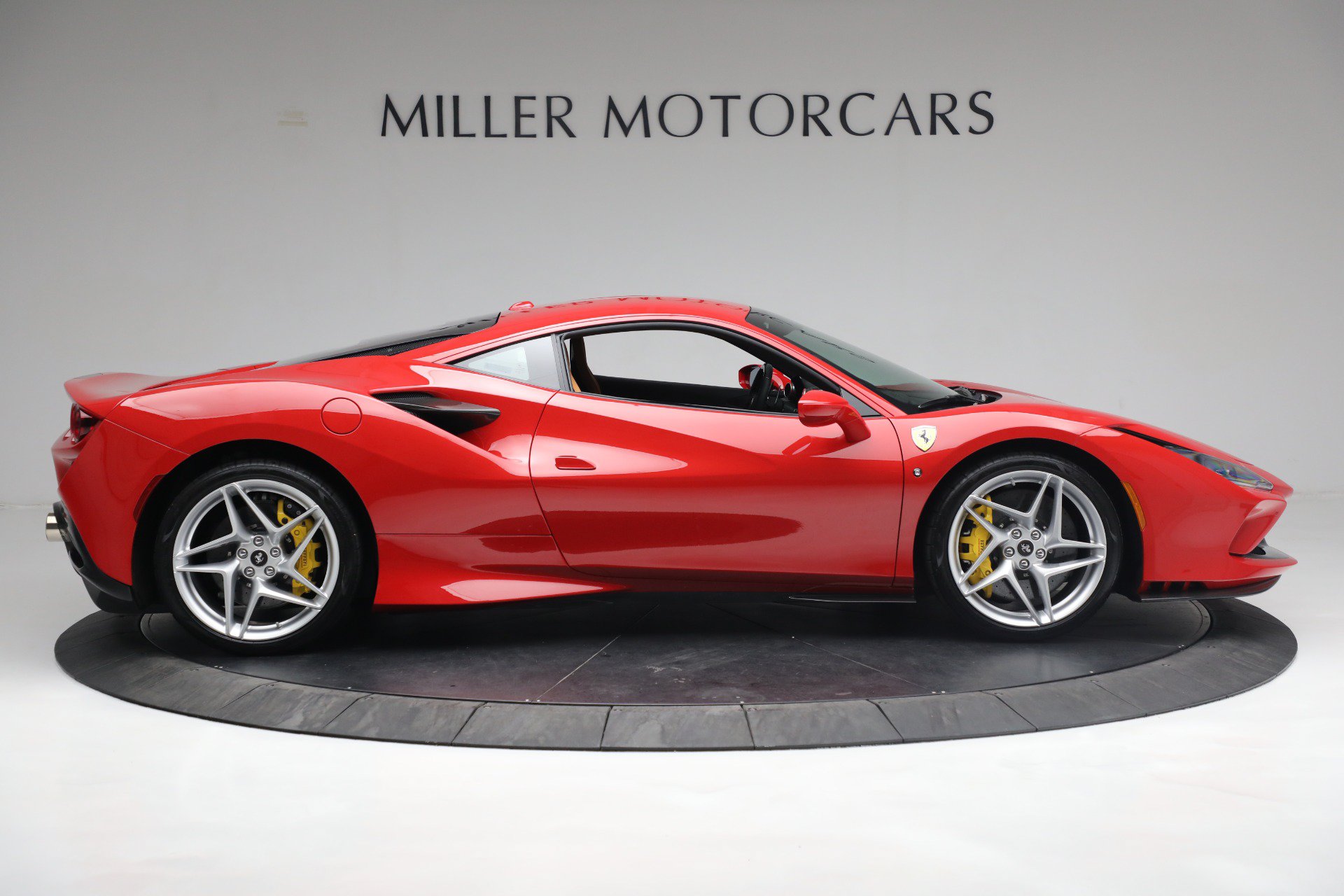 Certified 2020 Ferrari F8 Tributo RWD image 9