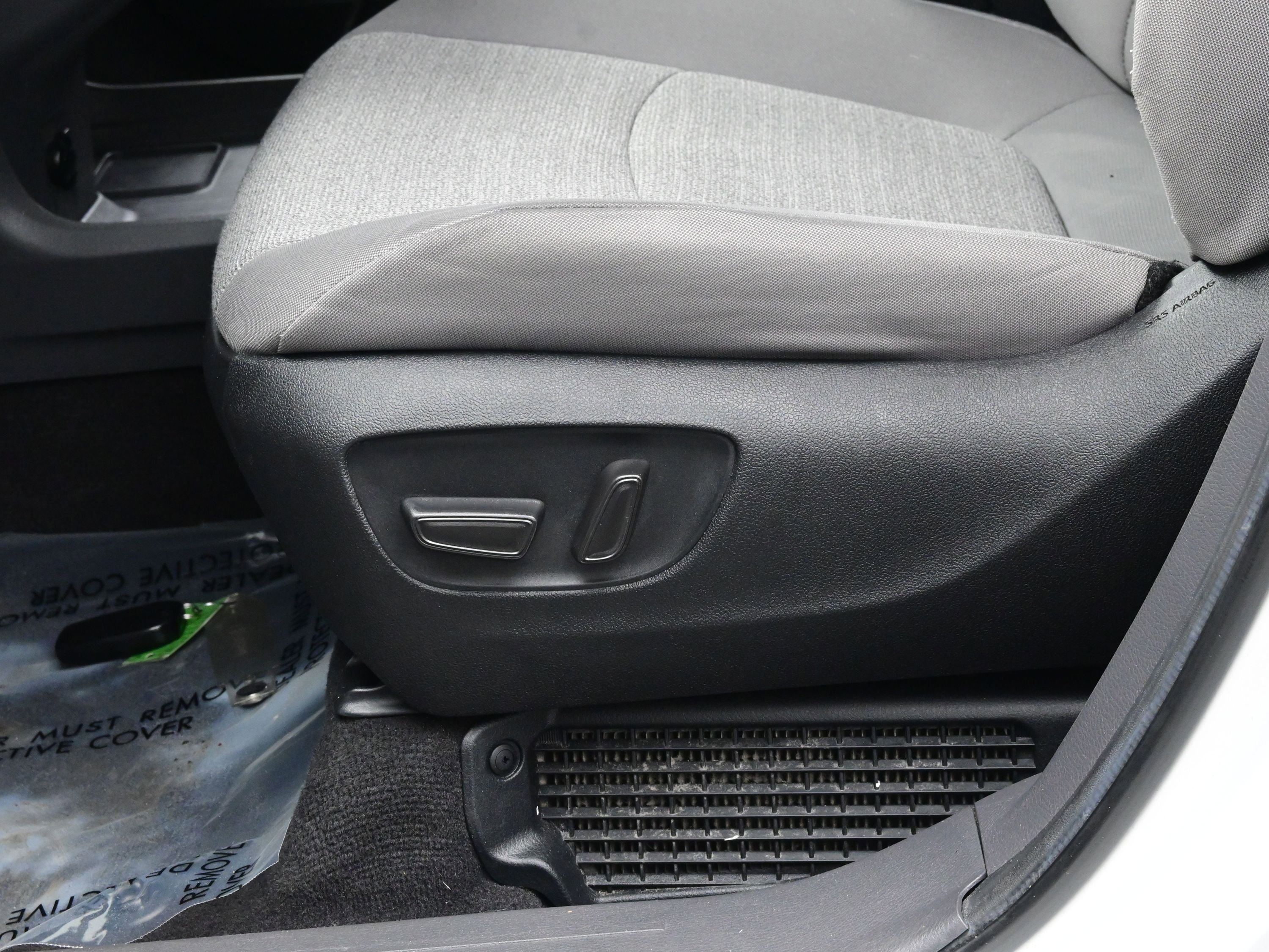 Used 2024 Toyota Sienna LE image 11