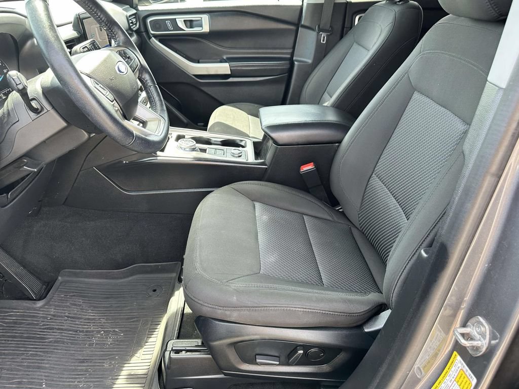 Used 2022 Ford Explorer XLT AWD/4WD image 20