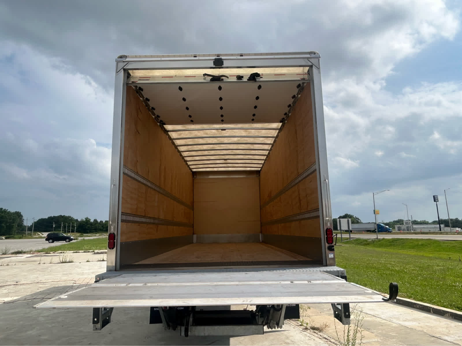 New 2027 Ford F650 2WD Regular Cab Super Duty image 6