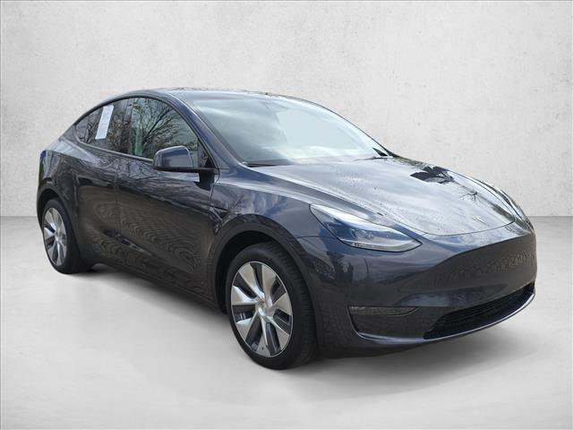 Used 2024 Tesla Model Y Long Range video 3