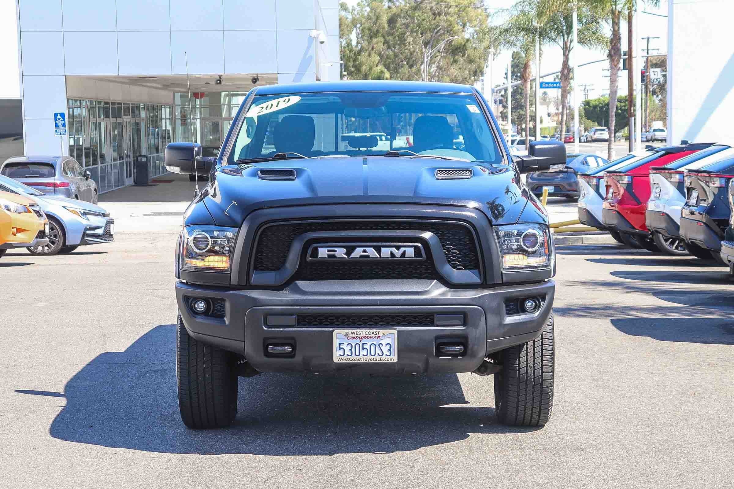 Used 2019 RAM 1500 Classic Warlock w/ Luxury Group image 2