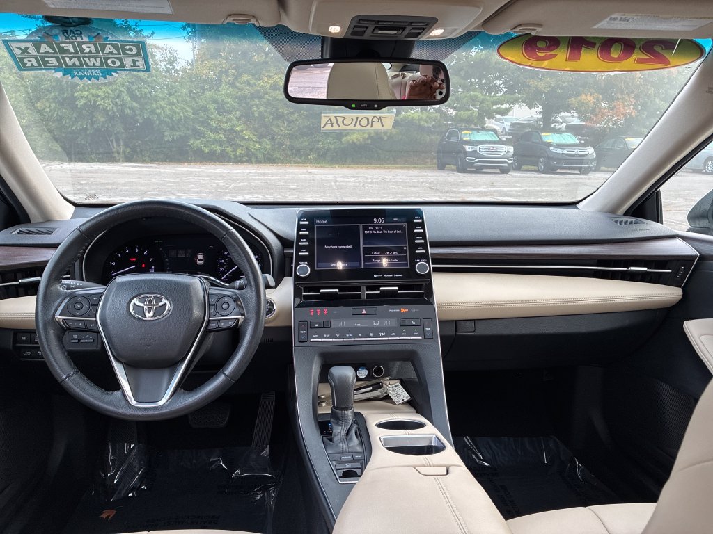 Used 2019 Toyota Avalon XLE w/ Moonroof Package FWD image 19