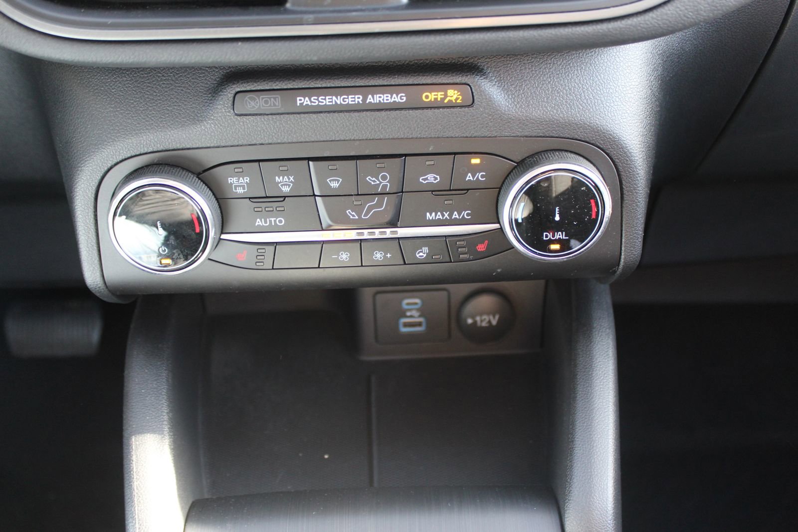 Used 2023 Ford Escape Active image 31