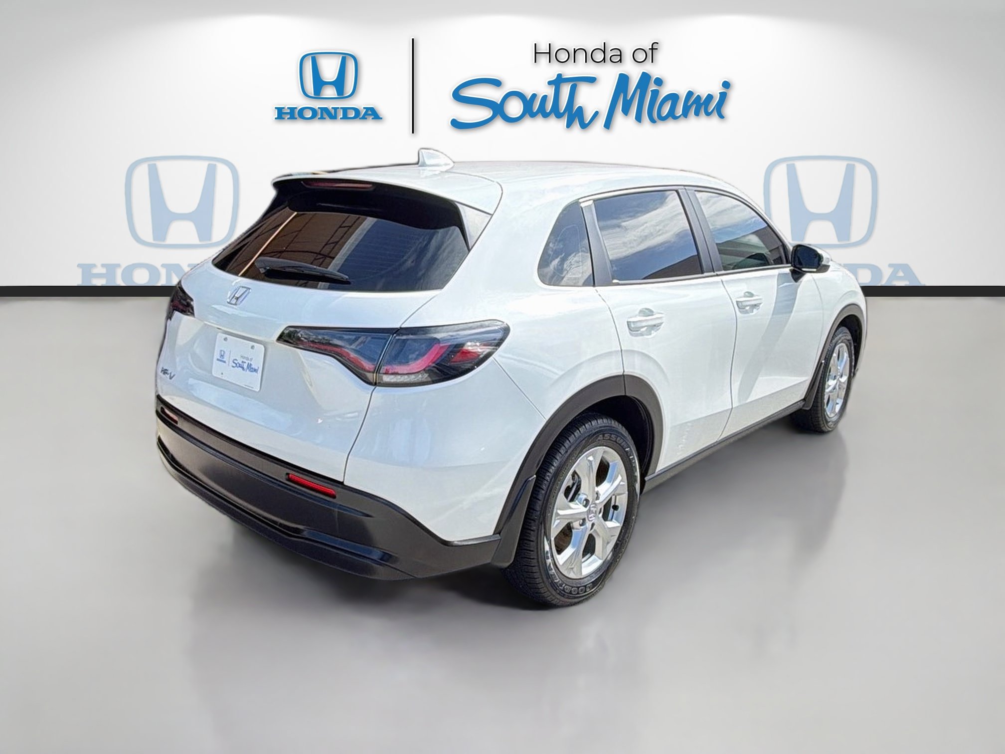 Used 2025 Honda HR-V LX image 7