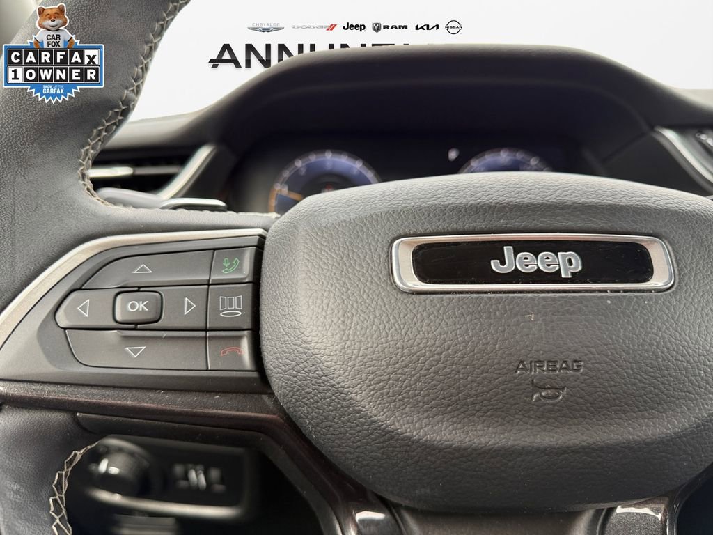 Used 2023 Jeep Grand Cherokee Laredo AWD/4WD image 25