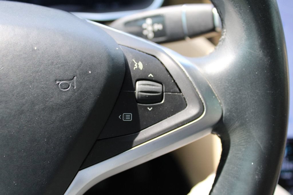 Used 2015 Tesla Model S 70D AWD/4WD image 22