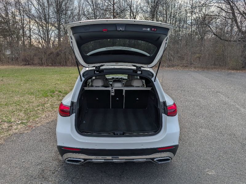 Used 2024 Mercedes-Benz GLC 300 4MATIC image 6