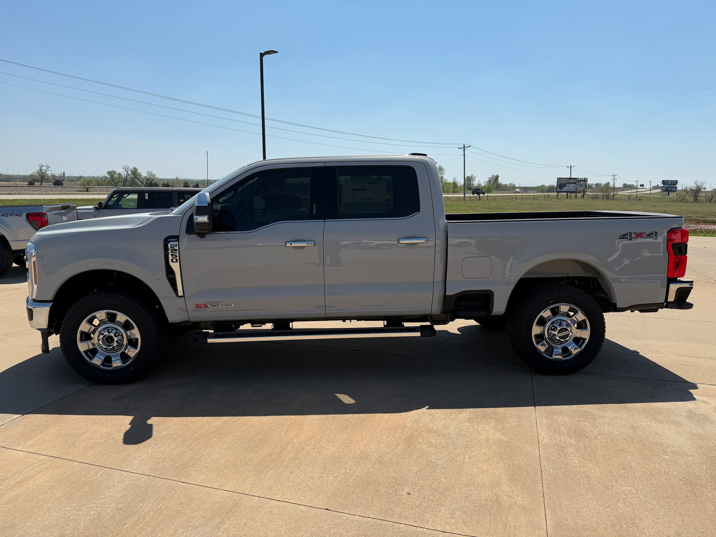 New 2026 Ford F250 Lariat w/ Chrome Package AWD/4WD image 4