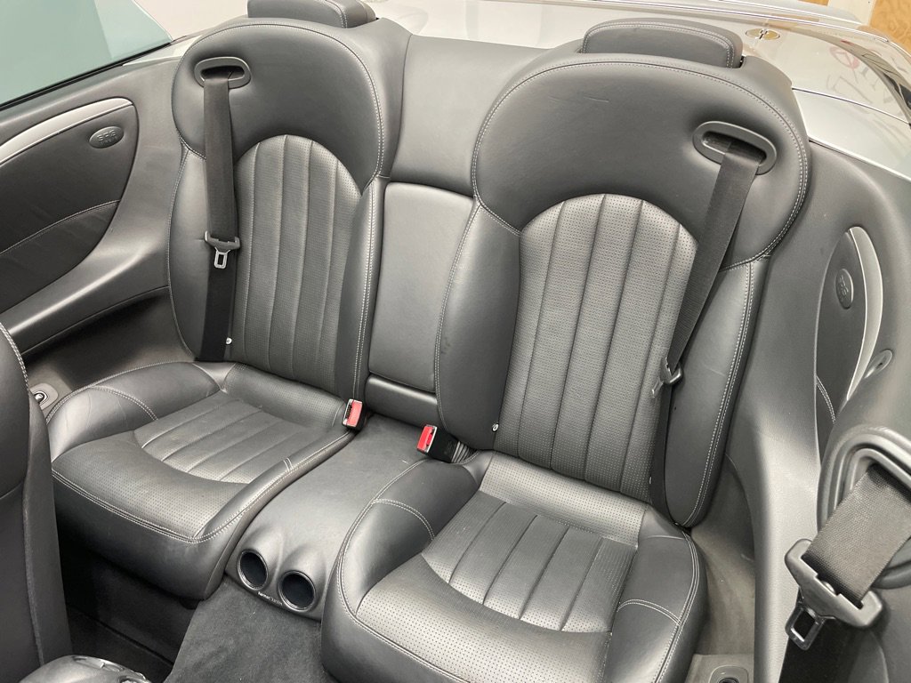 Used 2005 Mercedes-Benz CLK 55 AMG Cabriolet image 38