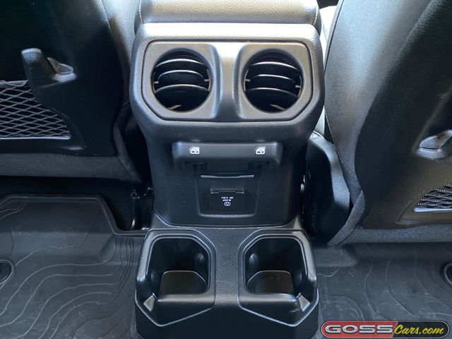 Used 2025 Jeep Gladiator Mojave w/ Convenience Group AWD/4WD image 22