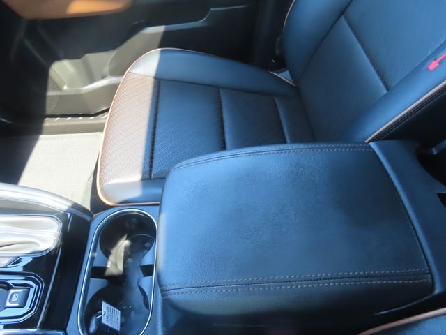 Used 2025 GMC Canyon AT4 w/ Technology Plus Package AWD/4WD image 38