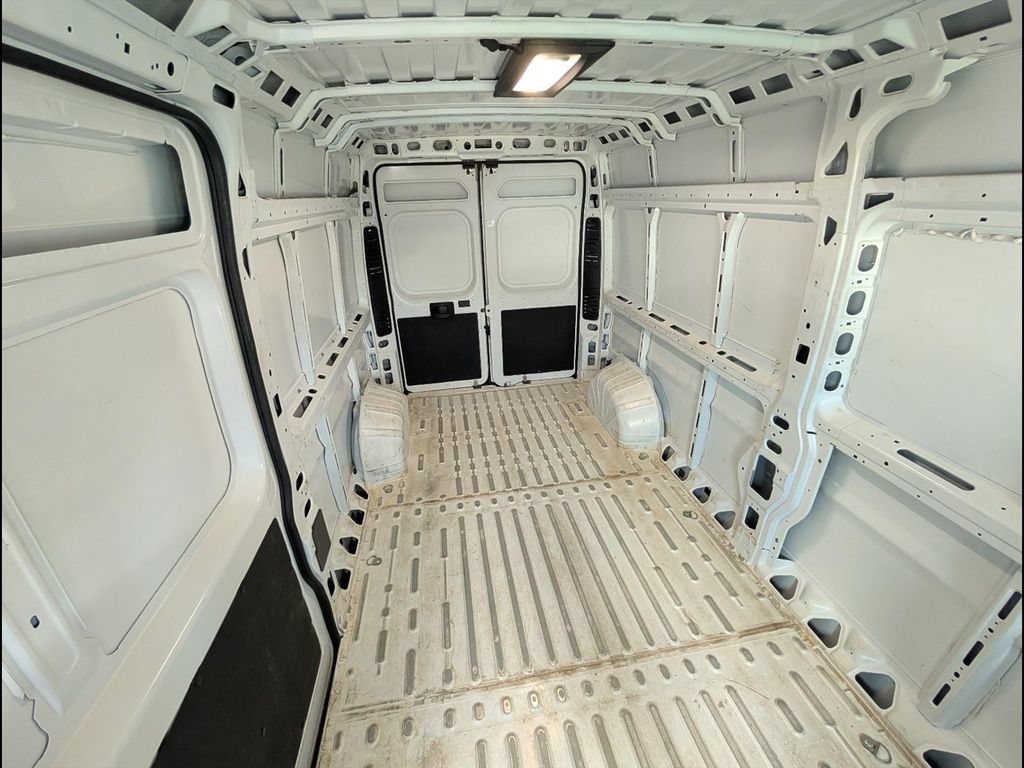 Used 2025 RAM ProMaster 2500 w/ Convenience Group FWD image 22