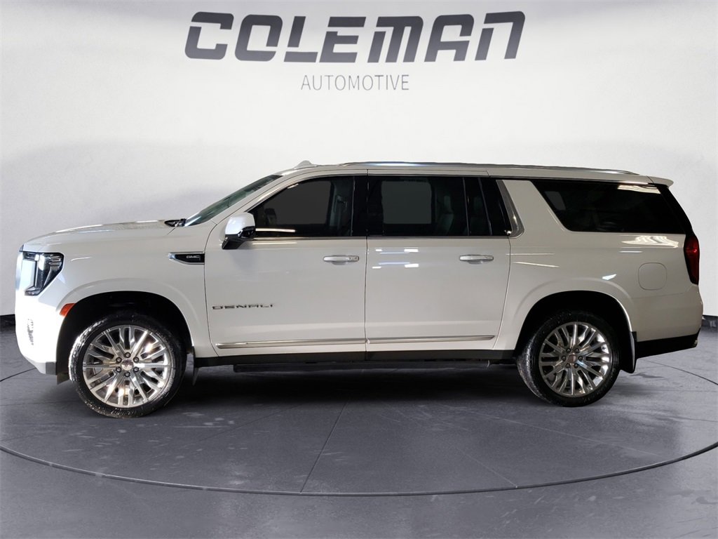 Used 2024 GMC Yukon XL Denali image 2