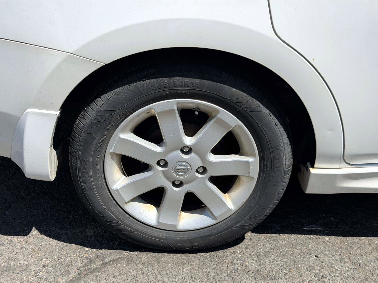 Used 2012 Nissan Sentra 2.0 SR FWD image 7