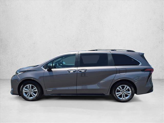 Used 2021 Toyota Sienna XSE w/ XSE Plus Package AWD/4WD image 9