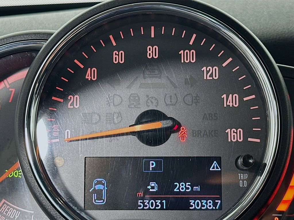 Used 2018 MINI Cooper 2-Door Hardtop image 12