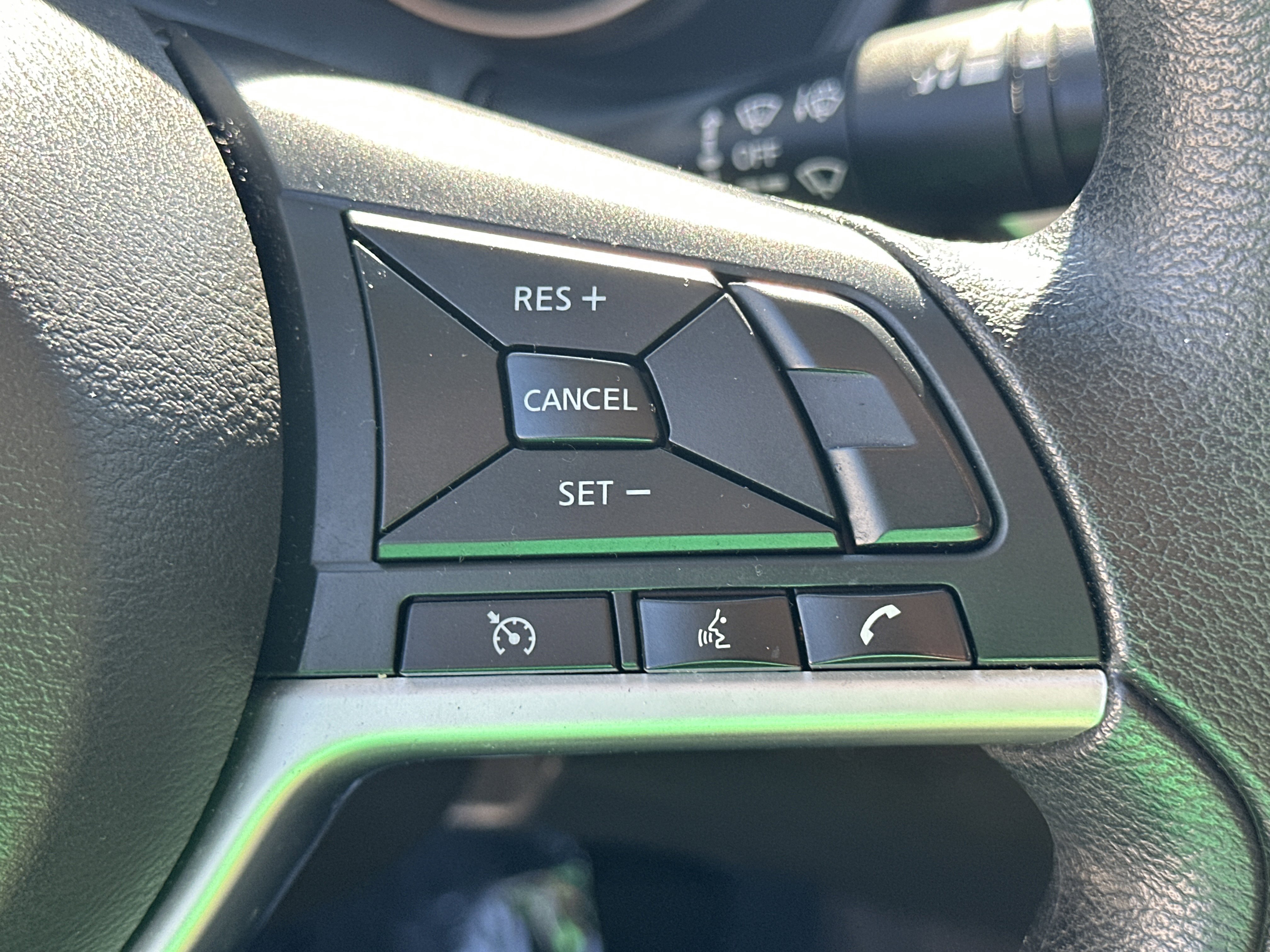 Used 2024 Nissan Altima 2.5 SV image 25